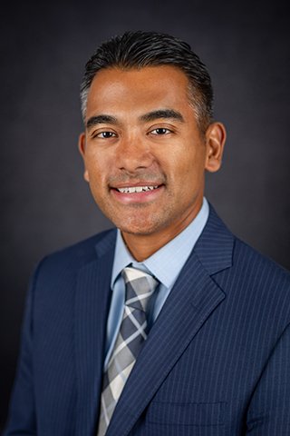 dr saunora prom's professional headshot